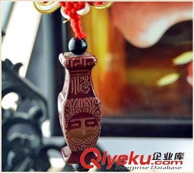 紅木汽車掛件 正宗檀香木花瓶狀汽車掛件 車飾用品 出入保平安-中山市新旭進出口提供紅木汽車掛件 正宗檀香木花瓶狀汽車掛件 車飾用品 出入保平安的相關介紹、產品、服務、圖片、價格中山市新旭進出口、工藝品;相框;服裝輔料;文具